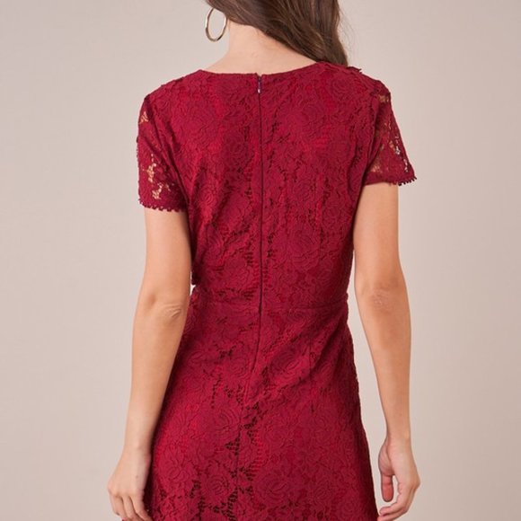 Adorable lace wrap dress ruffle in burgundy - Picture 6 of 6